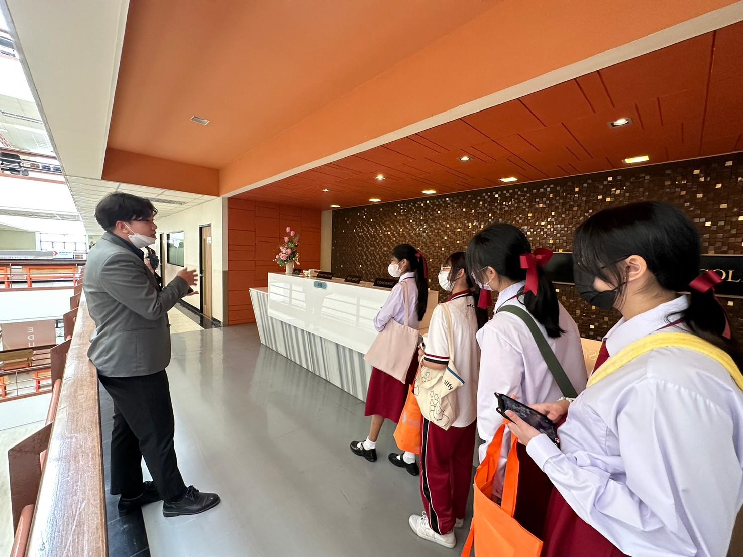 LINE_ALBUM_230606_125