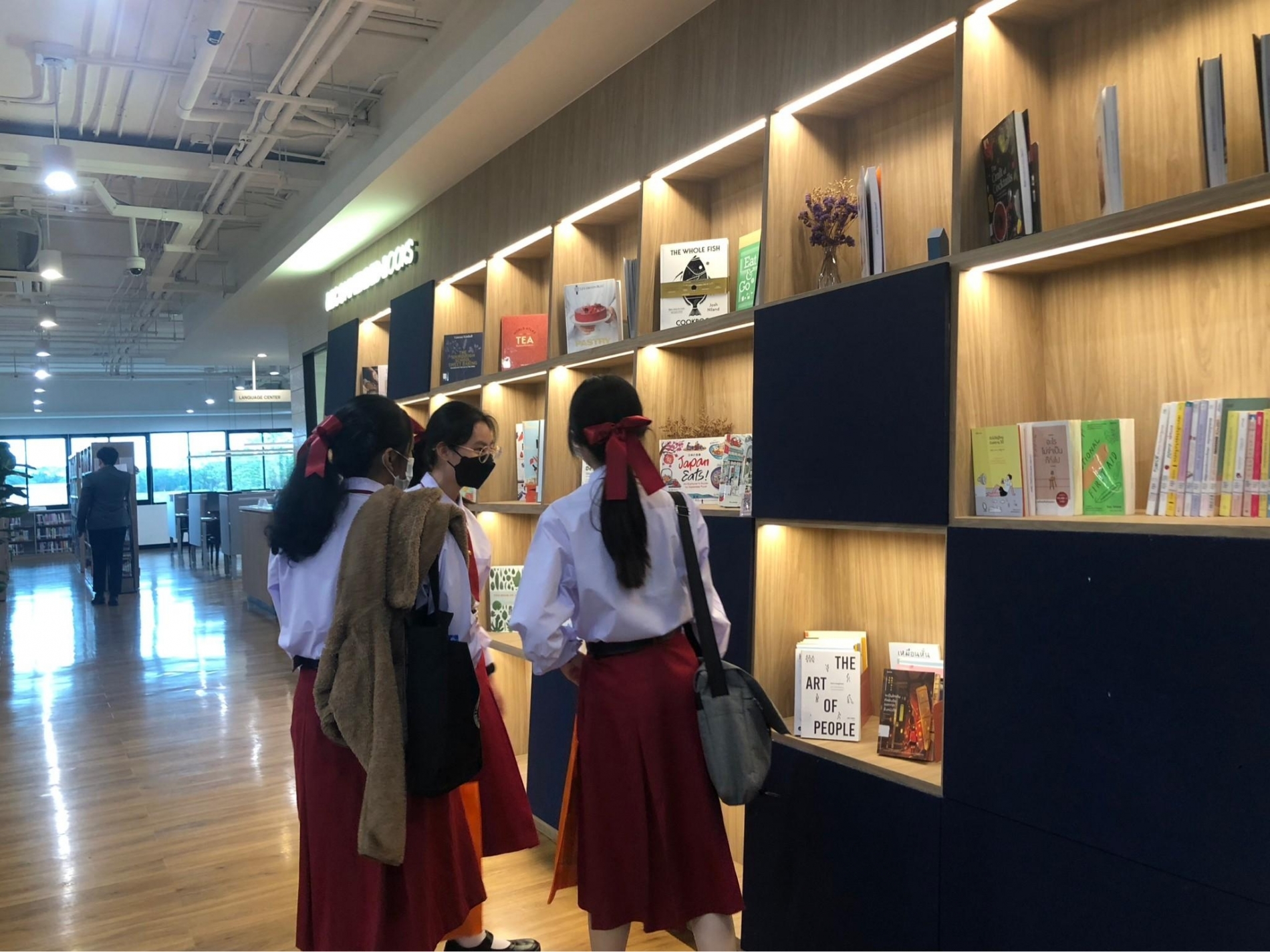 LINE_ALBUM_230606_50