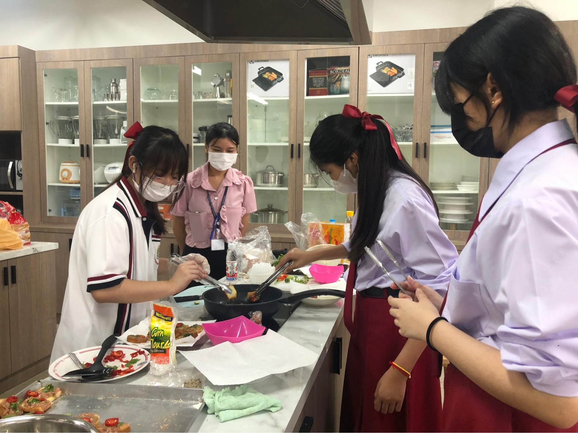 LINE_ALBUM_230606_5
