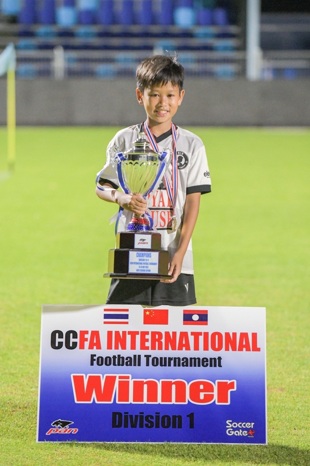 LINE_ALBUM_Football_230726_3