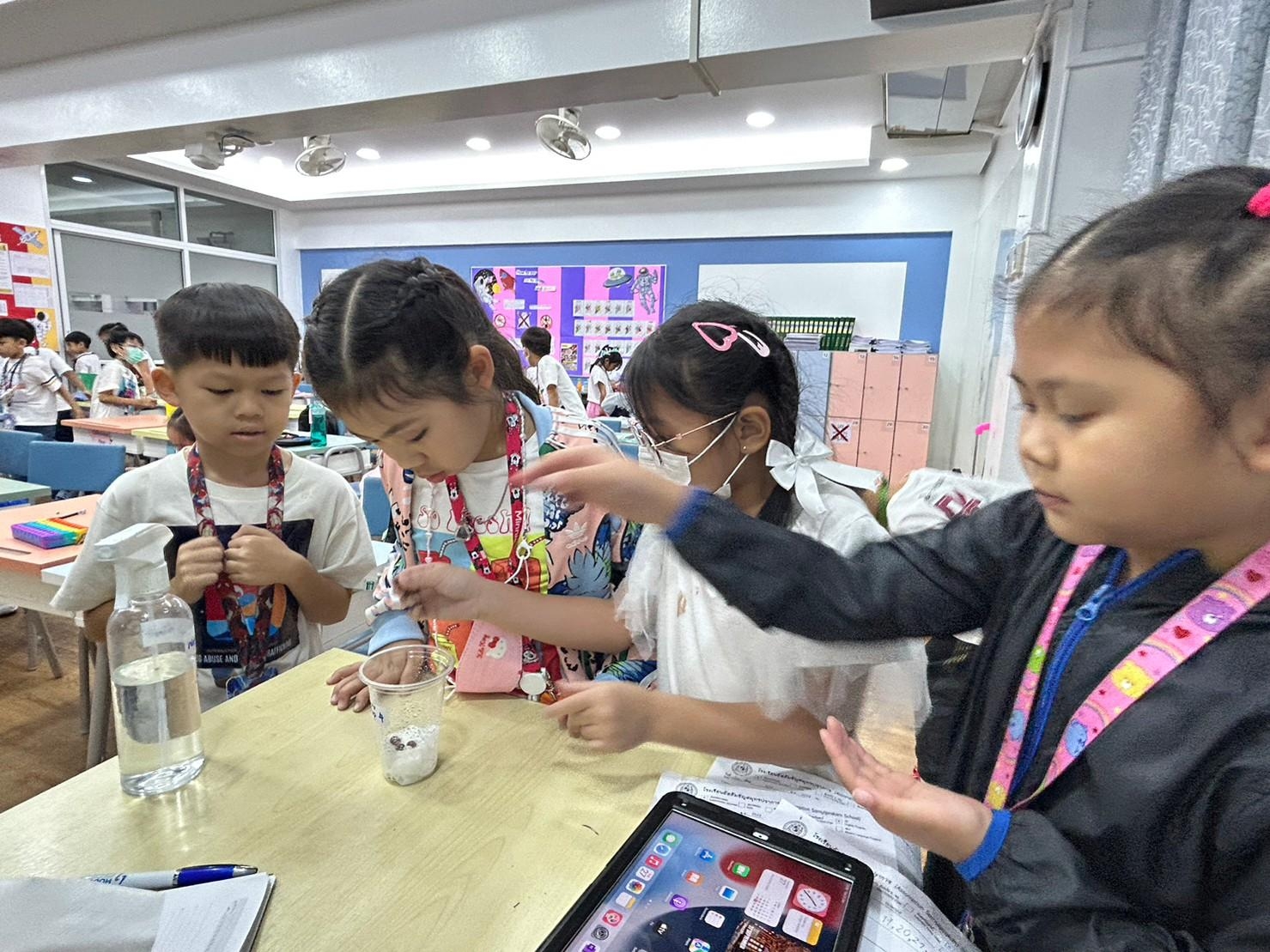 LINE_ALBUM_230712_58