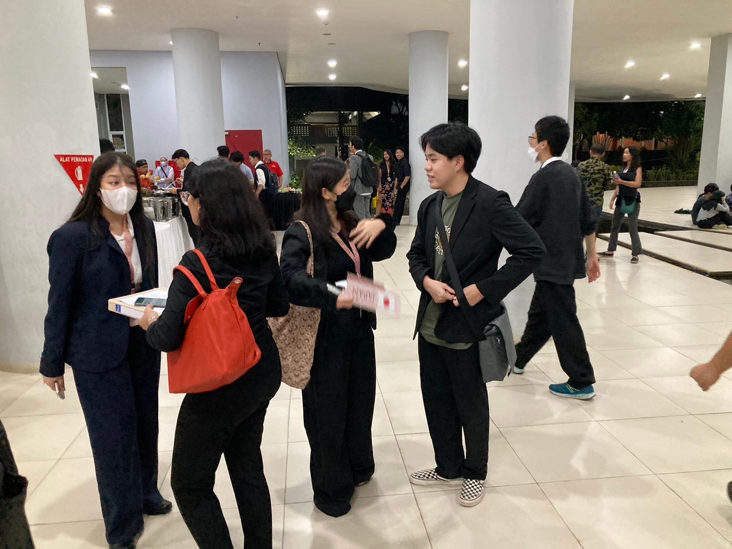LINE_ALBUM_230606_33