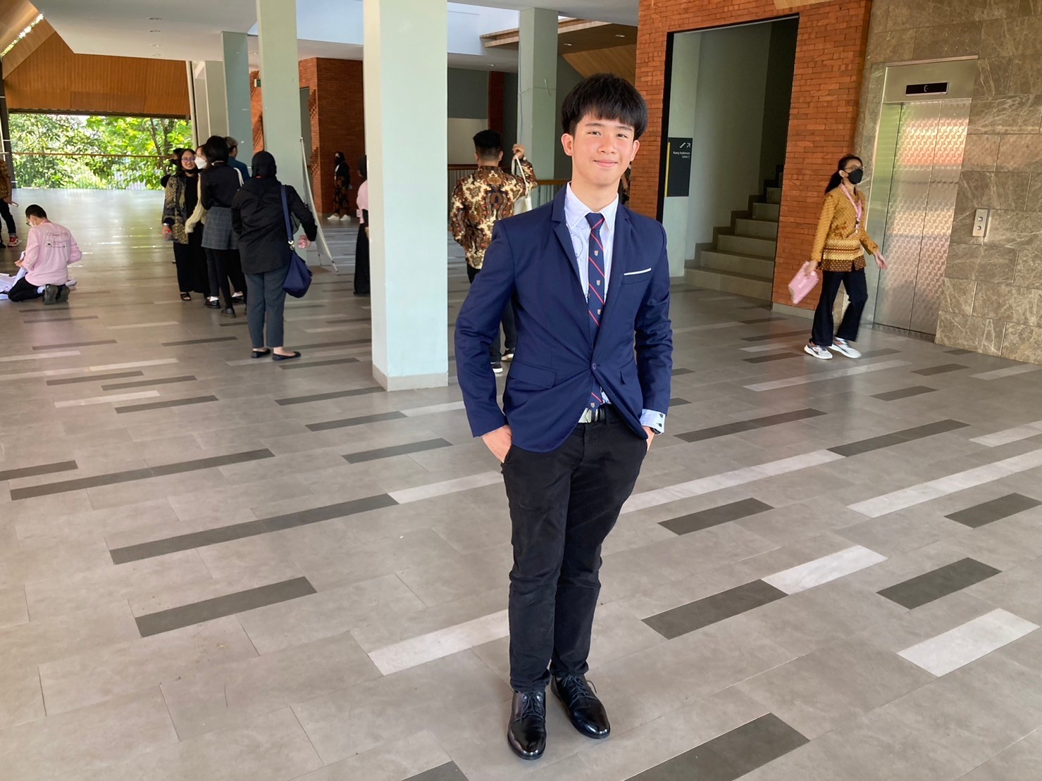 LINE_ALBUM_230606_62