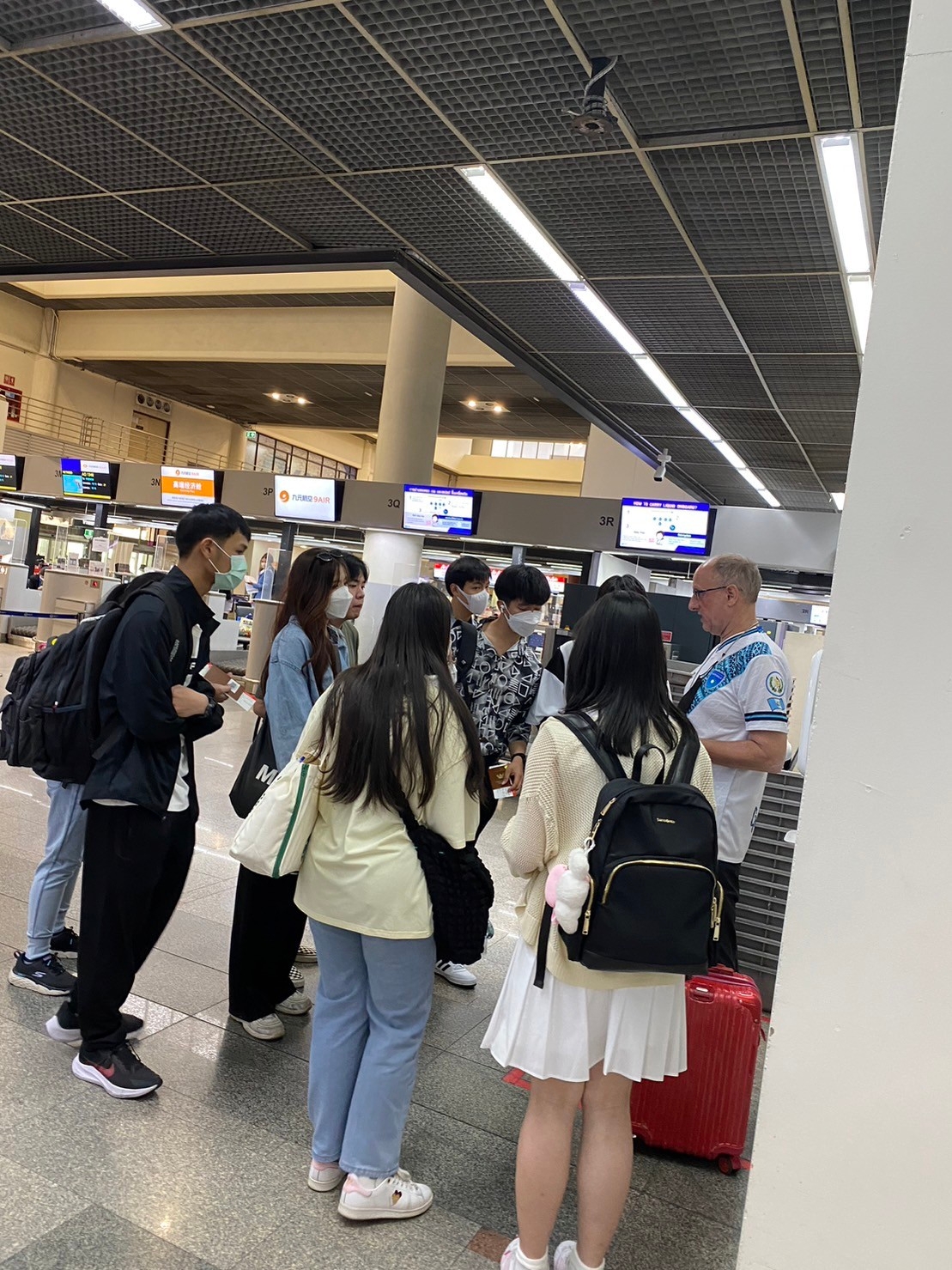 LINE_ALBUM_230606_6