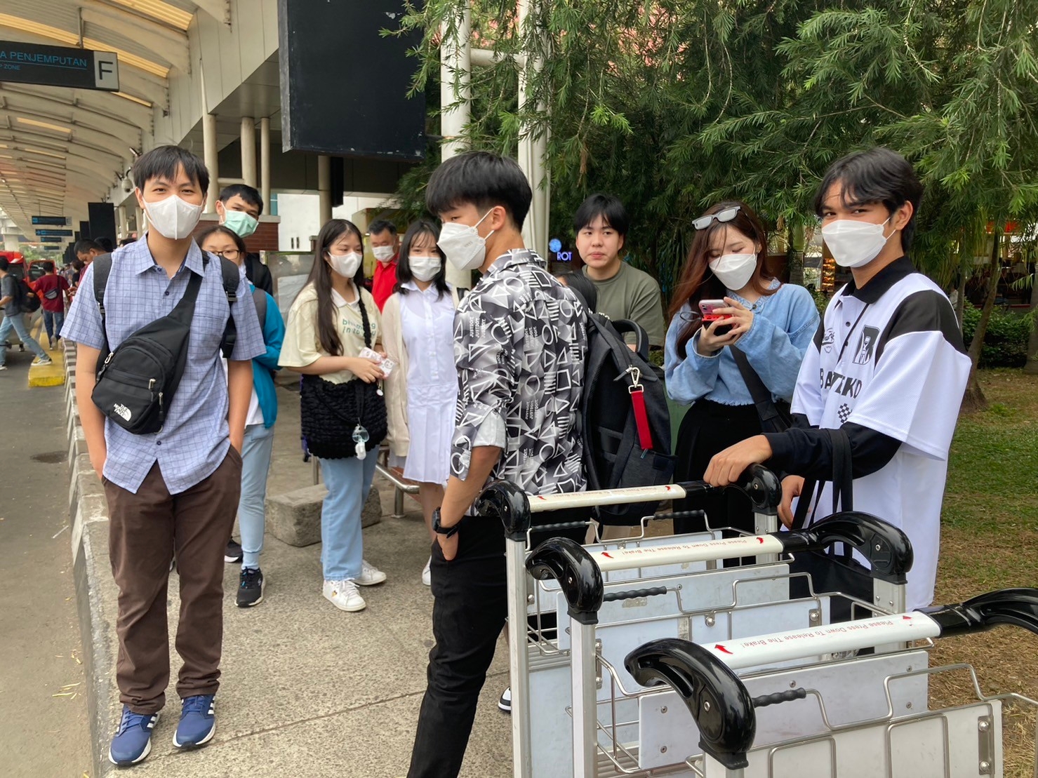 LINE_ALBUM_230606_75