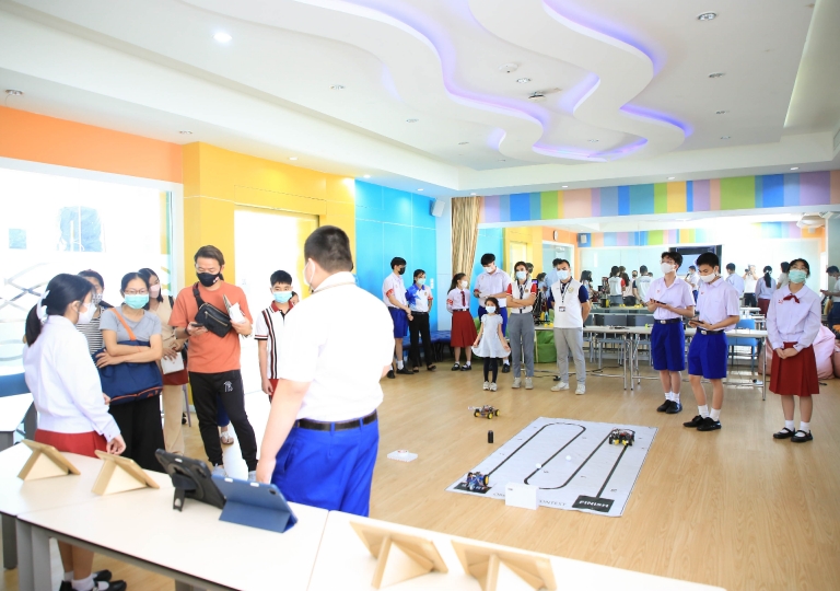 ACSP held its Open House: Design Your Future to Achieve Your Dream for the incoming Secondary 1 students led by Bro. Pisutr Vapiso, School Director. 