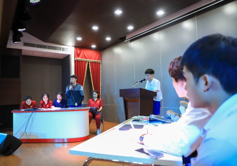 Albert Lawrence Hall – English Program together with Mr. Christopher Milne and Ms. Kamontip Ploynil organized and held the Debate Competition for Secondary 6 students, September 15, 2020.