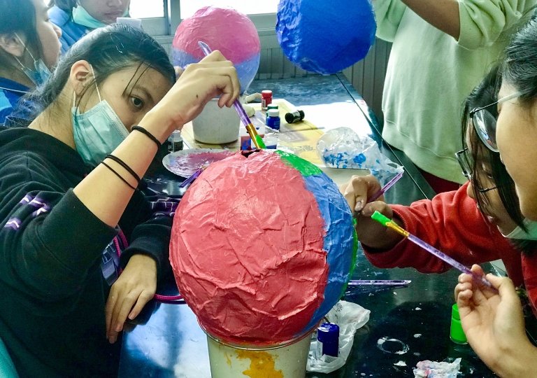 EP Building Art Room – EP Secondary 1 learners enjoyed the Paper Mâché: Layering my own World Phase 2 activity designed by Mr. Ingo Fast, November 27, 2020.