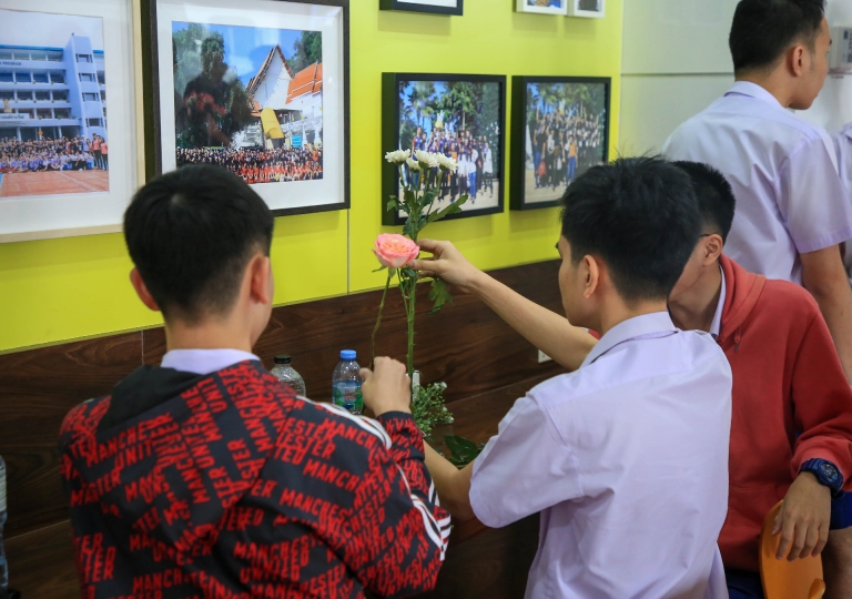 EP Building Student’s Lounge – Secondary 5 students were tasked to design and do flower arrangement per group, August 27, 2020.