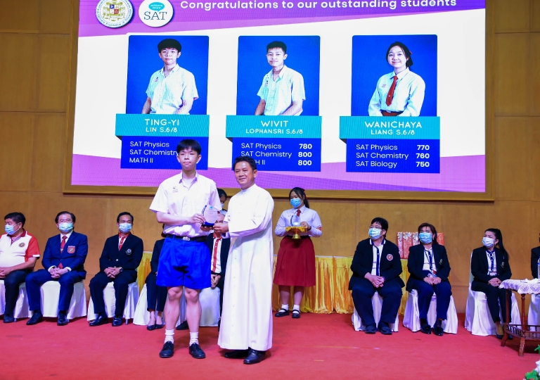 Excellence in International Achievements ceremony to celebrate this wonderful event and to congratulate all the young achievers who passed the International Standardized tests and excelled in S6 Independent public presentation splendidly, March 11, 2021.
