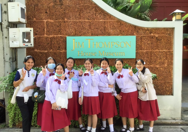 Secondary 1 learners explored Jim Thompson House Museum together with EWL teachers Ms. Sasitorn Kohnoi, Mr. Andrew Taylor and Mr Jack Duncan to test the English skills learned in EWL, Dec 1, 2020.