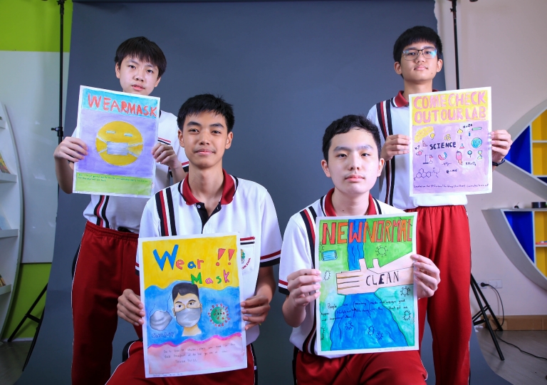 St. Gabriel Building – Secondary 3 students with the help of Mr. Sarawut, S3 Art subject teacher, showcased their creativity through making a poster with the theme Covid-19 Risk Prevention, September 16, 2020.