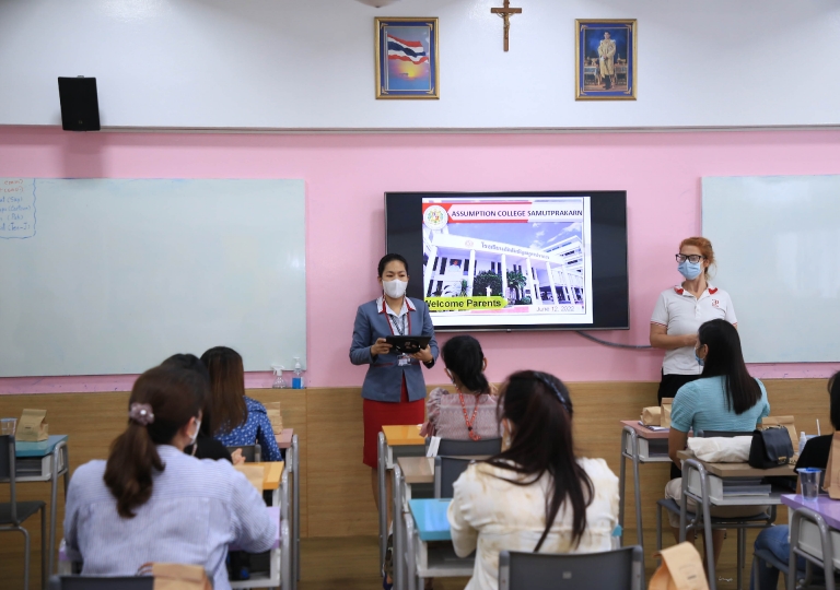 ACSP EP led by the school director, Bro. Dr. Monthol Prathumarach, held its PTA Primary: 1st Home & School Union Day last Sunday, 12 June 2022, for teachers to give students’ updates and relevant information to the parents.