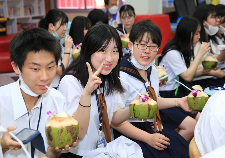 ACSP in collaboration with Kanto International Senior High School organized the Overseas Thai Cultural Study Tour for Japanese Students Project from 19 until 27 March (9 days). 