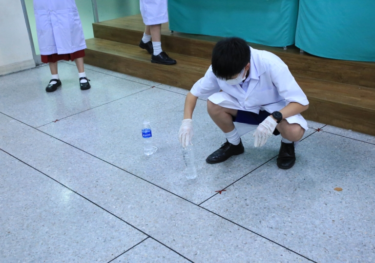 English Program Science Department led by Ms. Sunisa Khaowphimai together with Level 3 Science teachers held the 5-minute Science Demo Competition: It is Our Time! for Secondary 1-3 students last 13-14 September 2022.