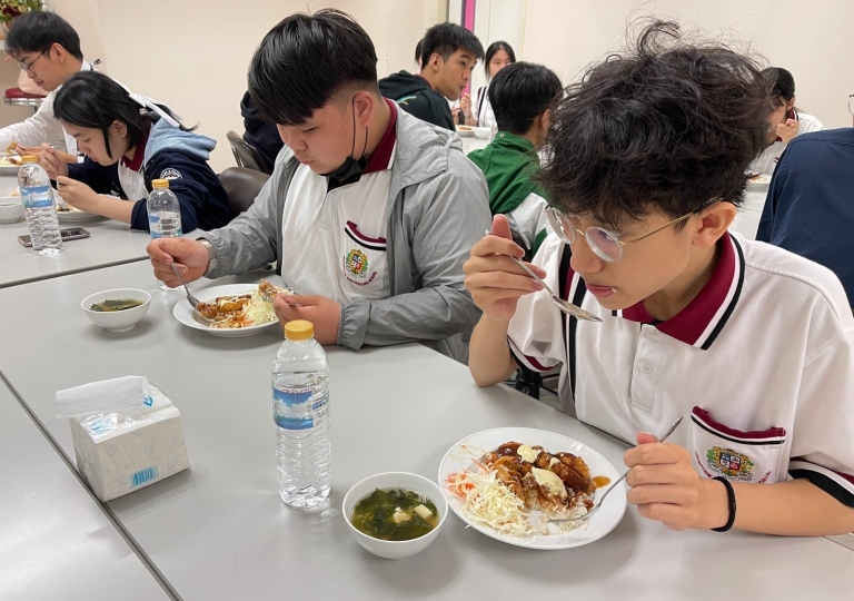 LINE_ALBUM_J-COM_221209_58