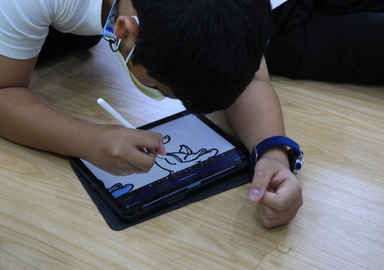 The EP activity class for Secondary 2-3 students had a fun time with group building, guessing my movie role, and tower-building activities for their first lesson. 
