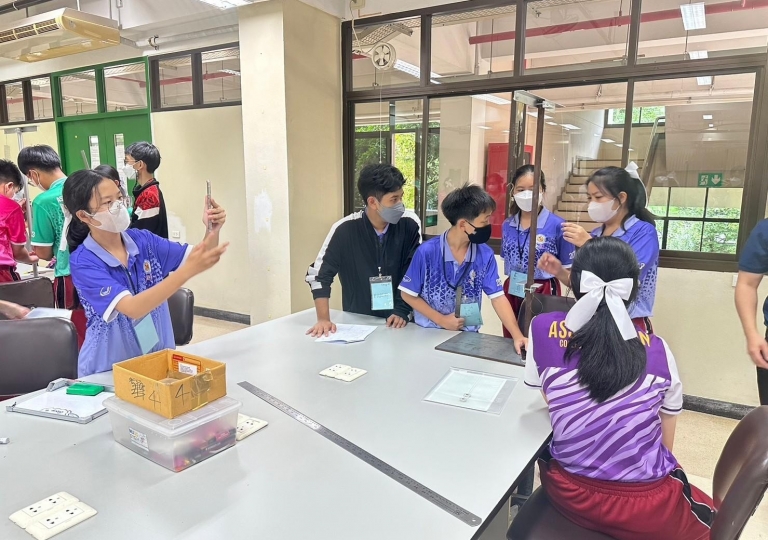  The English Program administrative team planned and organized elective subject study trips for Secondary 1-3 on 5 & 8 September 2023. Students explored different companies and locations, aligned to their elective subject class choice.  