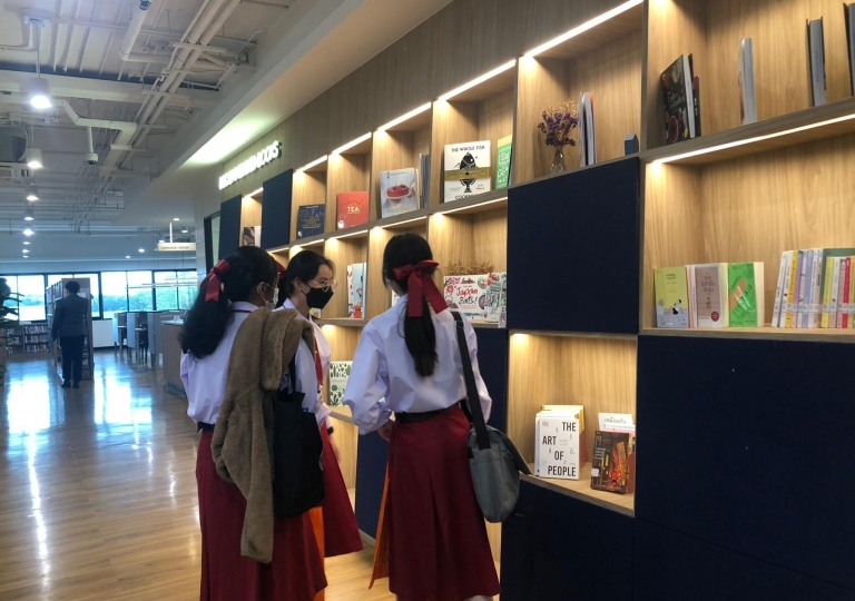 LINE_ALBUM_230606_50