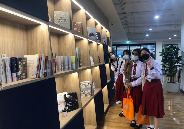 LINE_ALBUM_230606_51
