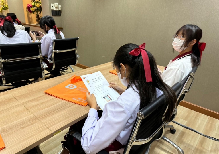 LINE_ALBUM_230606_62