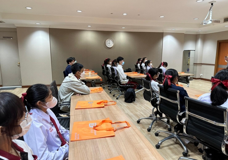 LINE_ALBUM_230606_67