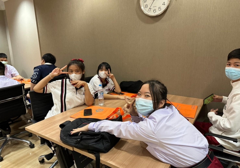 LINE_ALBUM_230606_76