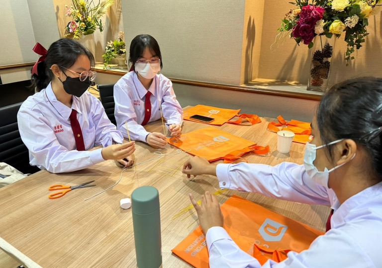 LINE_ALBUM_230606_86