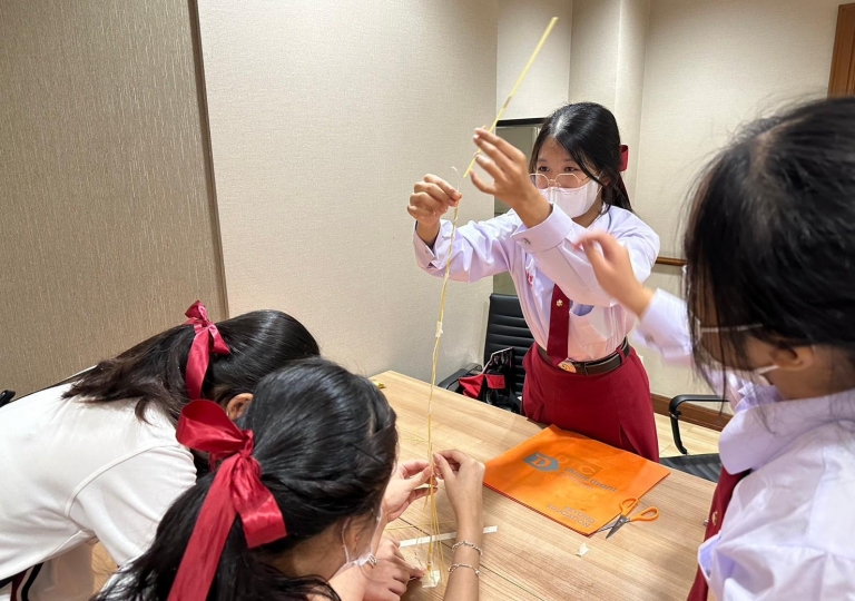 LINE_ALBUM_230606_93