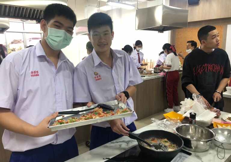 LINE_ALBUM_230606_9
