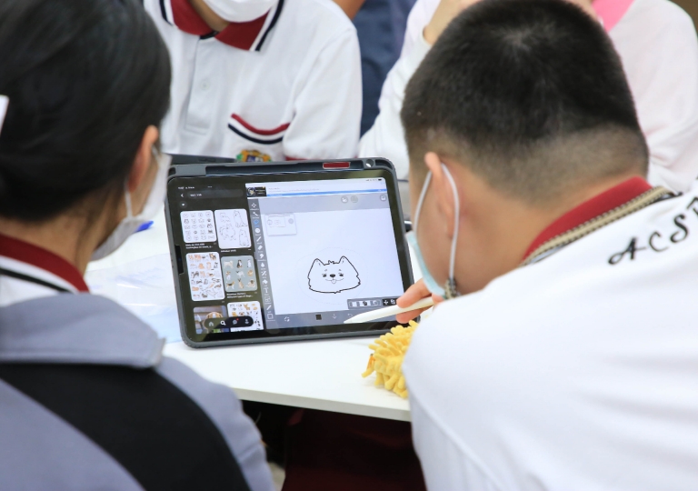 ACSP English Program invited Ajarn Ornanong Narasuwan, a Professional R&D leader and Design Thinking coach, who has over 15 years of management experience, for a Design Thinking Special workshop for Secondary 3 students on 9th January 2024.