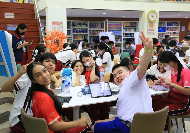 ACSP English Program invited Ajarn Ornanong Narasuwan, a Professional R&D leader and Design Thinking coach, who has over 15 years of management experience, for a Design Thinking Special workshop for Secondary 3 students on 9th January 2024.