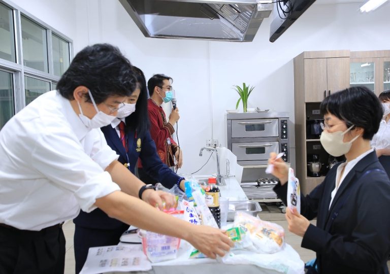 ACSP led by Vice Director Bro. Natton Suphon welcomed 22 visitors from Gakushuin Women’s College (GWC), Japan for the overseas Thai cultural study trip for Japanese students, on 6 September 2023.