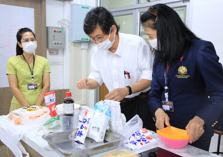 ACSP led by Vice Director Bro. Natton Suphon welcomed 22 visitors from Gakushuin Women’s College (GWC), Japan for the overseas Thai cultural study trip for Japanese students, on 6 September 2023.