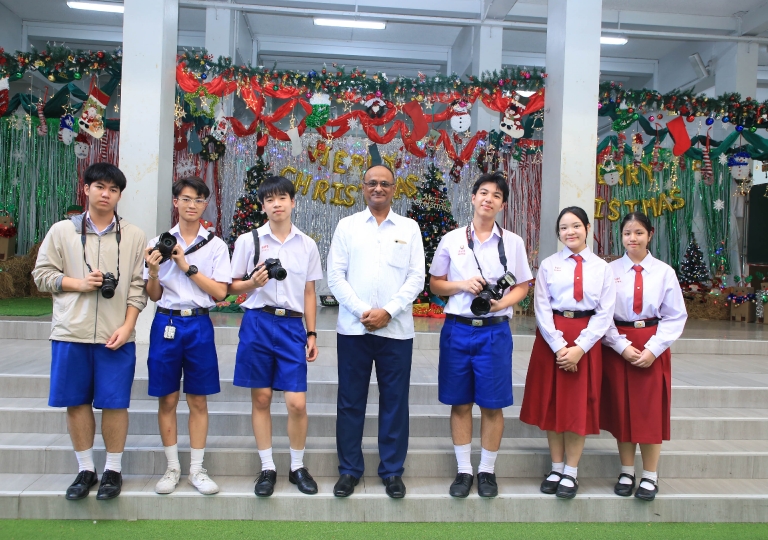 Bro. Dr. Monthol Prathumarach, the school director, and 2 vice directors Bro. Manit Sakonthawat and Bro. Natton Suphon held a welcoming ceremony for Reverend Brother Pratap Reddy, Assistant General from Rome, on 4 December 2023 at Saint Louis Arena.