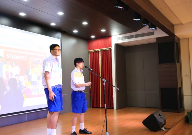 English Program led by Ms. Kanokwan Kaewmak, Head of EP Academics and project manager of Entrepreneur 101, invited Bro. Natton Suphon, Vice Director, and 5 mentors to partake in the Entrepreneur101 Appreciation Day