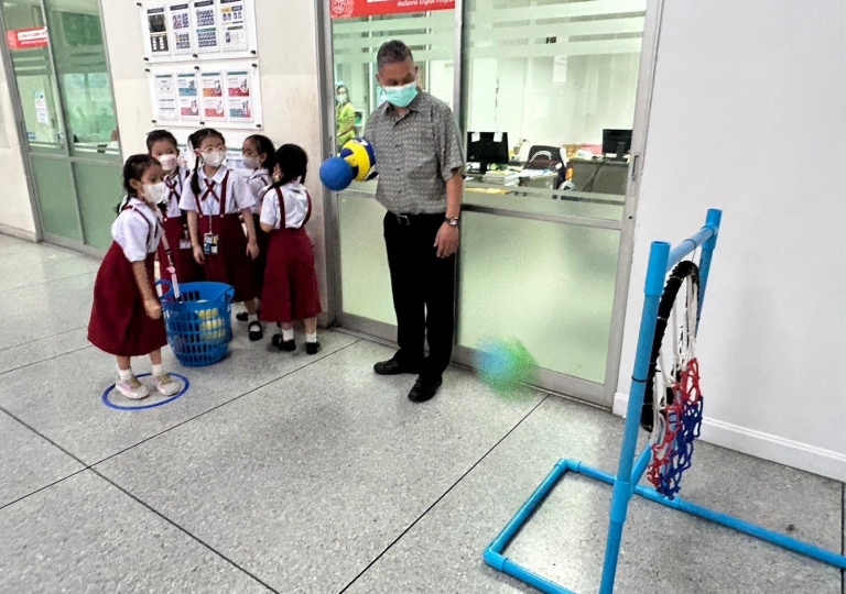 Primary 1 students enjoyed a special science activity called “What Forces Can Do”, with Mr. Bikash Prajapati at the Saint Gabriel building on 8 November 2023. 