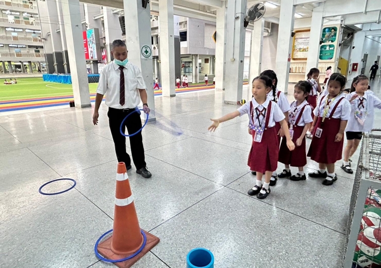 Primary 1 students enjoyed a special science activity called “What Forces Can Do”, with Mr. Bikash Prajapati at the Saint Gabriel building on 8 November 2023. 