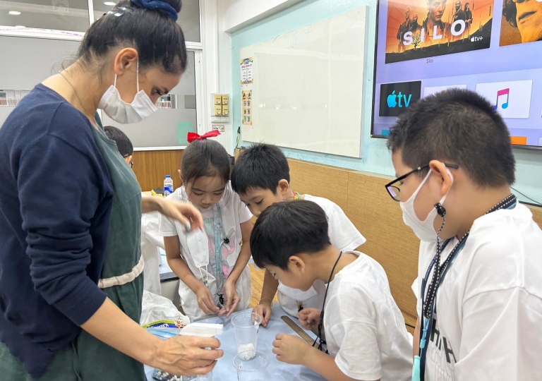 Primary 2 students had a fun science activity “Seed Germination: Grow and Glow”, planned by Miss Narges Rahimiparvar together with Miss Supimporn Sutantiwannakul, on 6 July 2023.