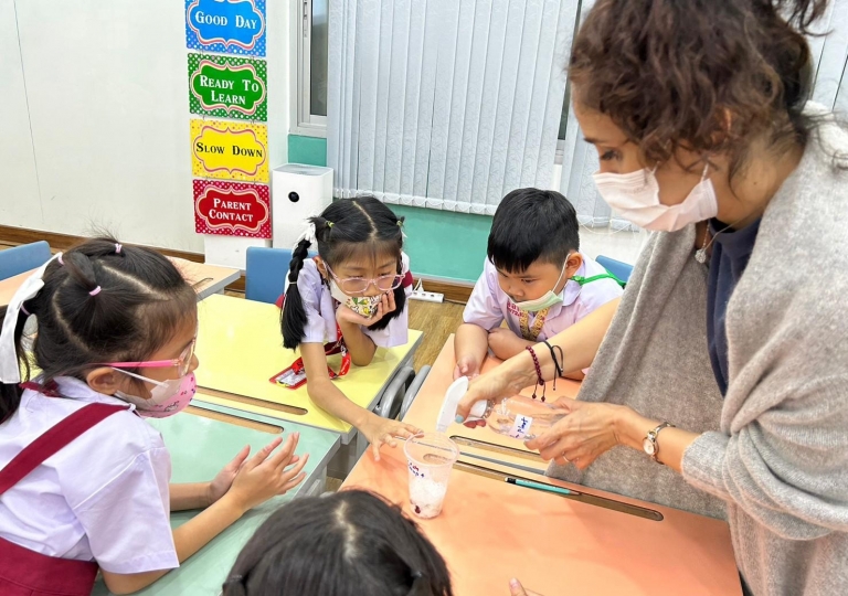 Primary 2 students had a fun science activity “Seed Germination: Grow and Glow”, planned by Miss Narges Rahimiparvar together with Miss Supimporn Sutantiwannakul, on 6 July 2023.
