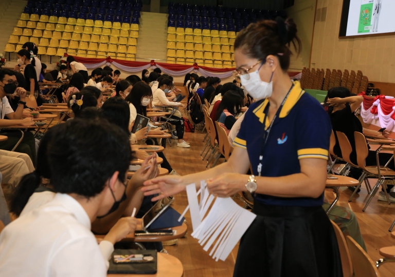 Secondary 1 and Secondary 4 students took part actively in IDP (Individual Development Plan) MyCareer Test held, 29 March 2023, led by The Impact Plus Learning Co.,Ltd.