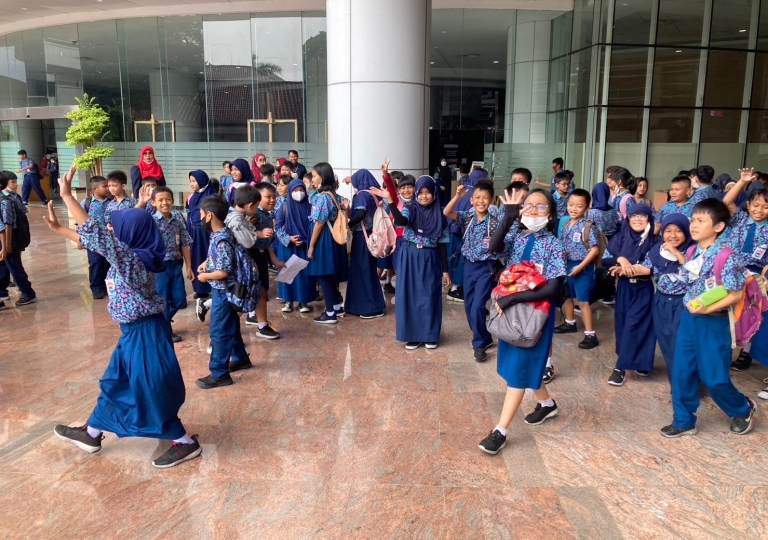 LINE_ALBUM_230606_11