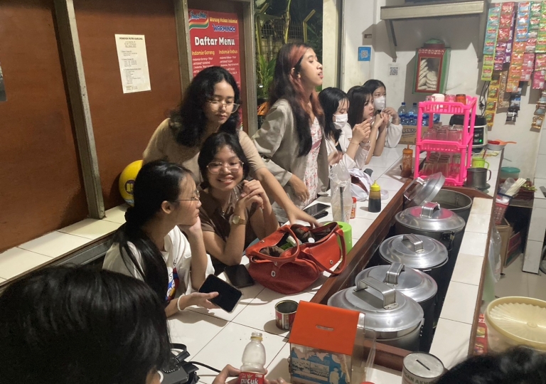 LINE_ALBUM_230606_28
