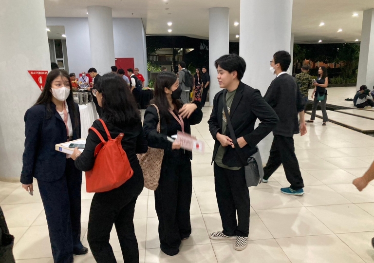 LINE_ALBUM_230606_33