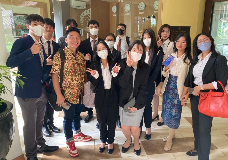 LINE_ALBUM_230606_68