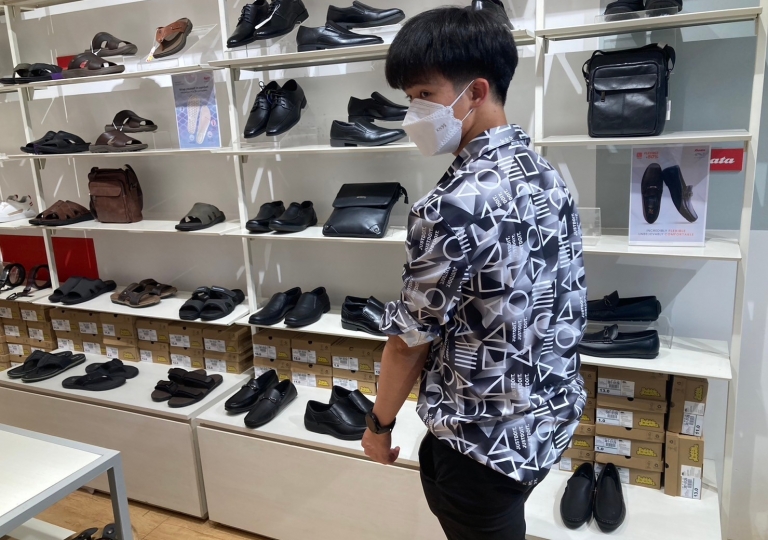 LINE_ALBUM_230606_70