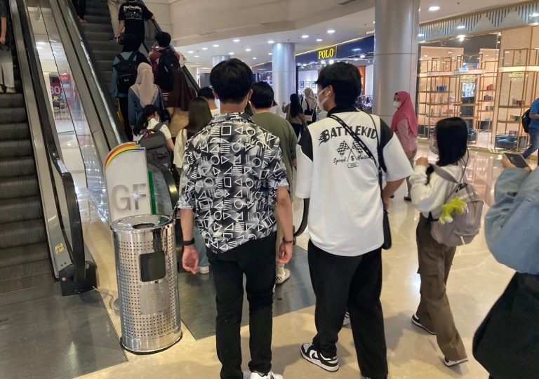 LINE_ALBUM_230606_73