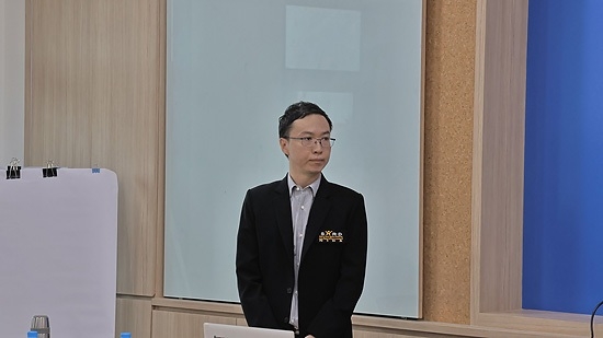 LINE_ALBUM_230803_38