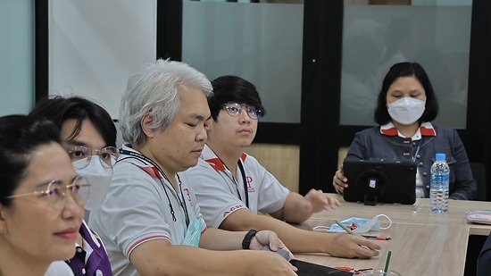 Under the Upskill-Reskill for EP Academics Administrative Team project, English Program invited Professor Dr. Kritkorn Nawakitphaitoon from The National Institute of Development Administration or NIDA