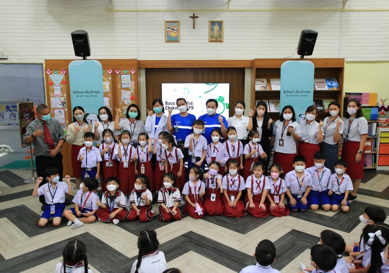 July 11, 2023, EP Discipline Department headed by Ms. Siriwan Yuthongkham in cooperation with Sikarin Hospital is holding the Basic First Aid: Choking & CPR training for Primary 1 to Secondary 6 students. 